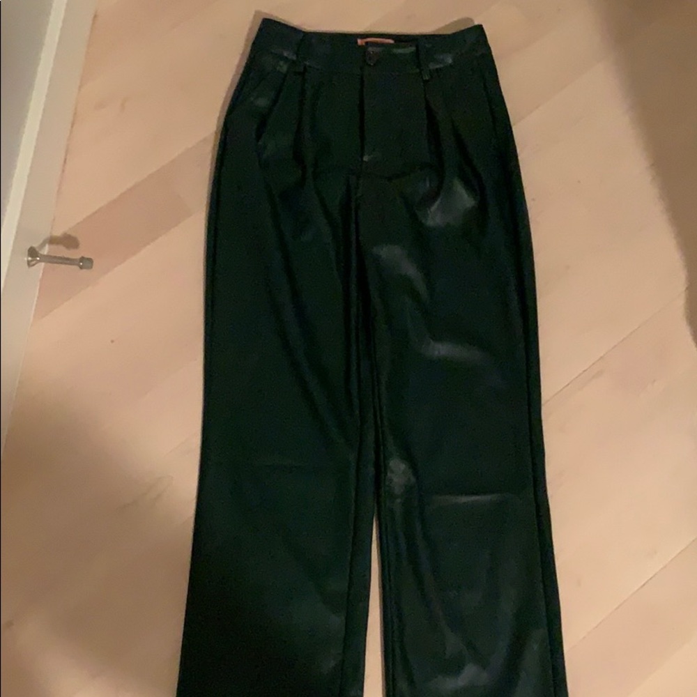 VRG GRL GIRL GANG PANTS// FOREST